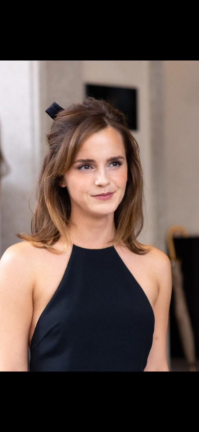 IJ4C5cyA Emma Watson is simply stunning 05.png